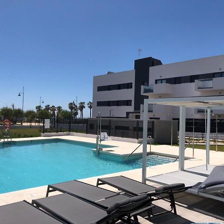 Bajo Con Jardin En Primera Linea De Playa Malaga Zewnętrze zdjęcie