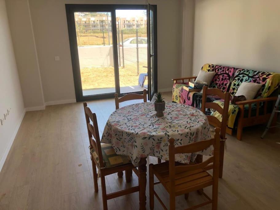 Bajo Con Jardin En Primera Linea De Playa Malaga Zewnętrze zdjęcie